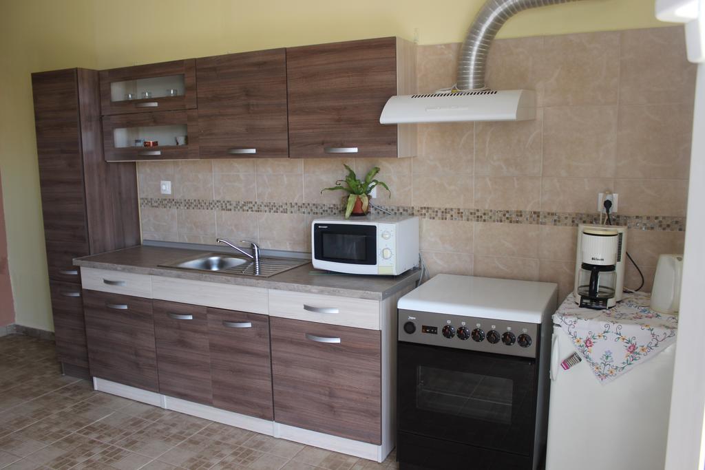 K&V Apartments Неа-Миханиона Экстерьер фото